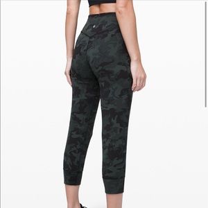 Lululemon Align joggers crop 23” camo gator green